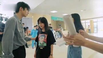 小巧吃瓜娱乐,轻松畅享八卦乐趣，揭秘月入十万的项目秘诀