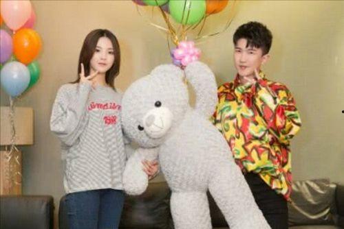 娱乐吃瓜小甜甜,揭秘明星们的甜蜜生活与幕后故事